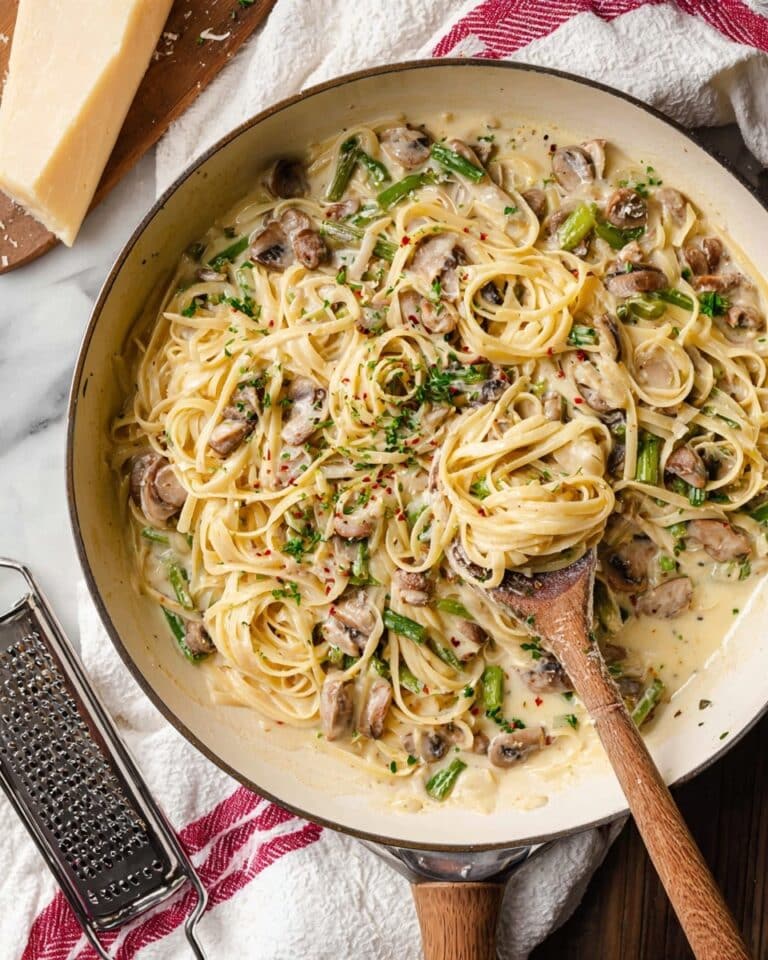 Creamy Mushroom and Leek Pasta Recipe